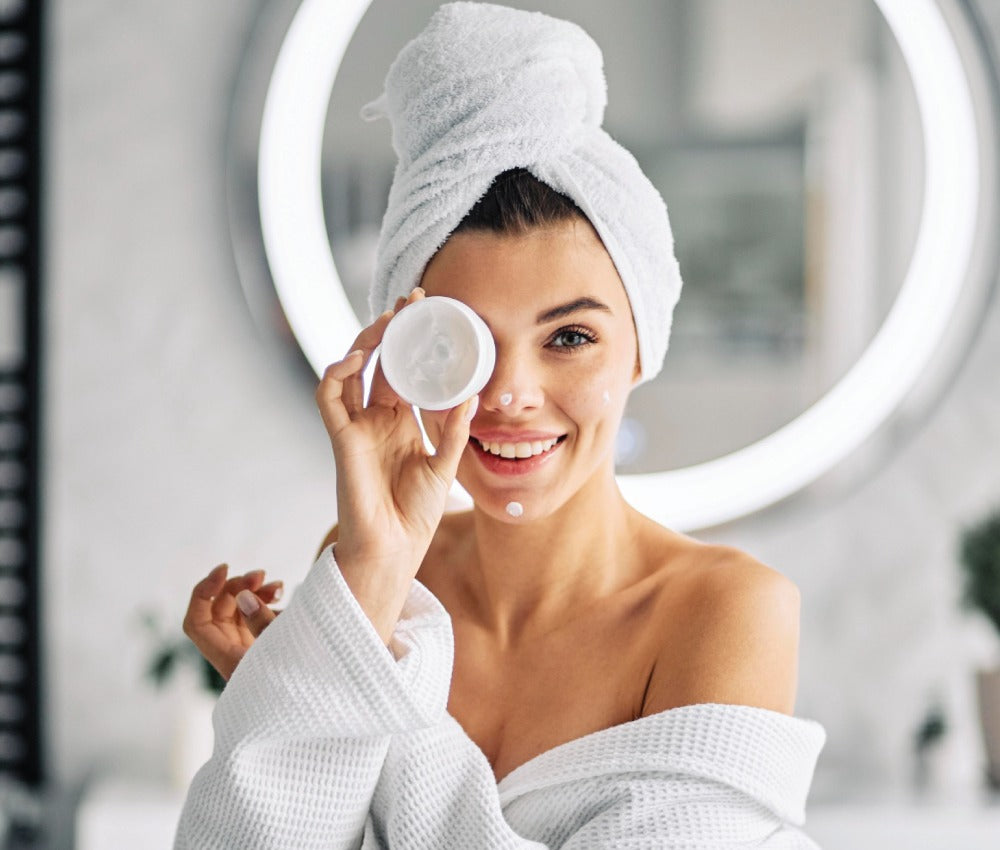 The Benefits of Natural Skincare Products for Healthy, Glowing Skin